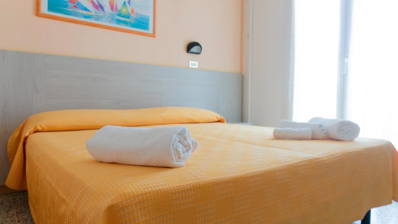 B&B Hotel Villa Nora Bellaria-Igea Marina Buitenkant foto