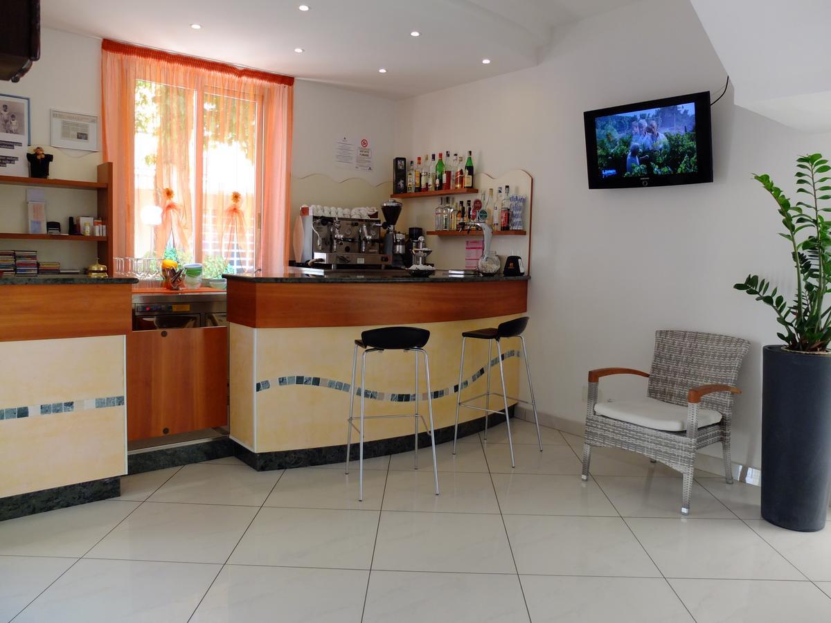 B&B Hotel Villa Nora Bellaria-Igea Marina Buitenkant foto